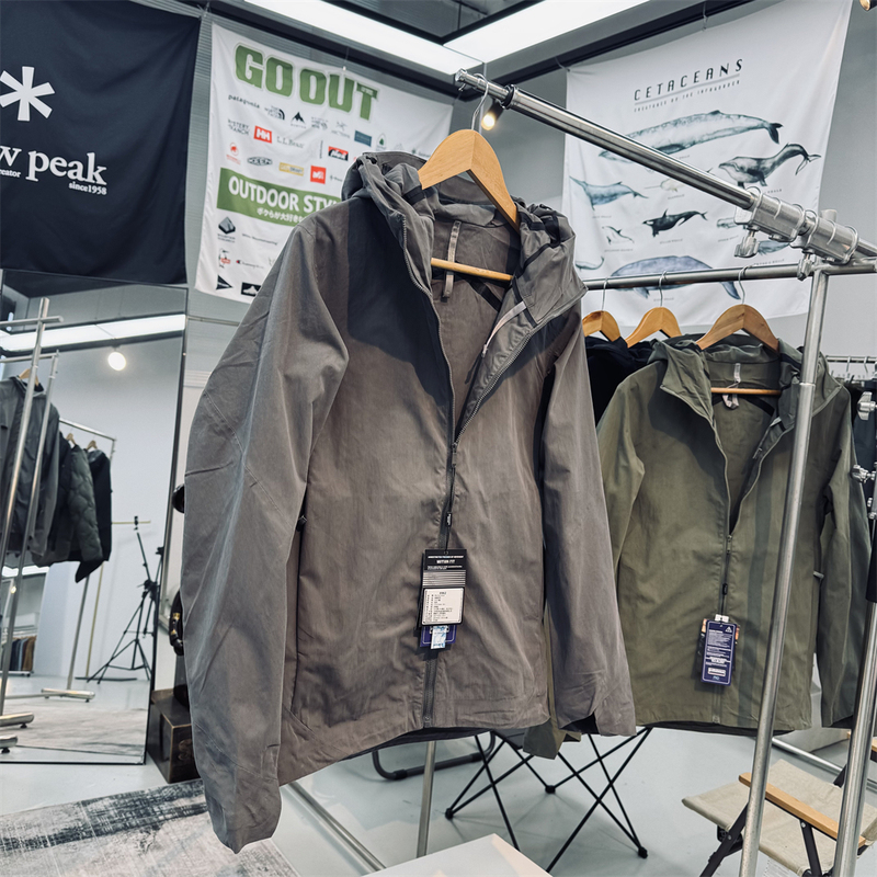 Affordable Alternative! 3D Tailored Full-Body Seamless Taped Lightweight Windproof Breathable Casual Commuting Single Jacket Softshell Jacket Affordable Alternative! 3D Tailored Full-Body Seamless Taped Lightweight Windproof Breathable Casual Commuting Single Jacket Softshell Jacket