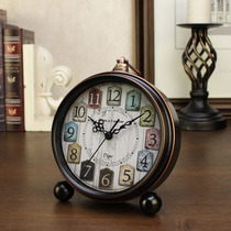 Home clock ornaments Desktop living room creative small alarm clock bedroom bedside mute desktop clock retro table clock