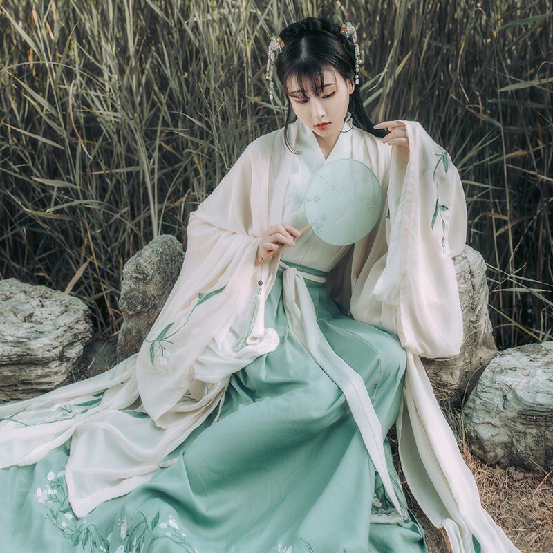 Affordable Hanfu Complete set of (lacquered) female small sub 150 Qi waist wide sleeves Long skirt large sleeve shirt Spring and autumn ancient dress