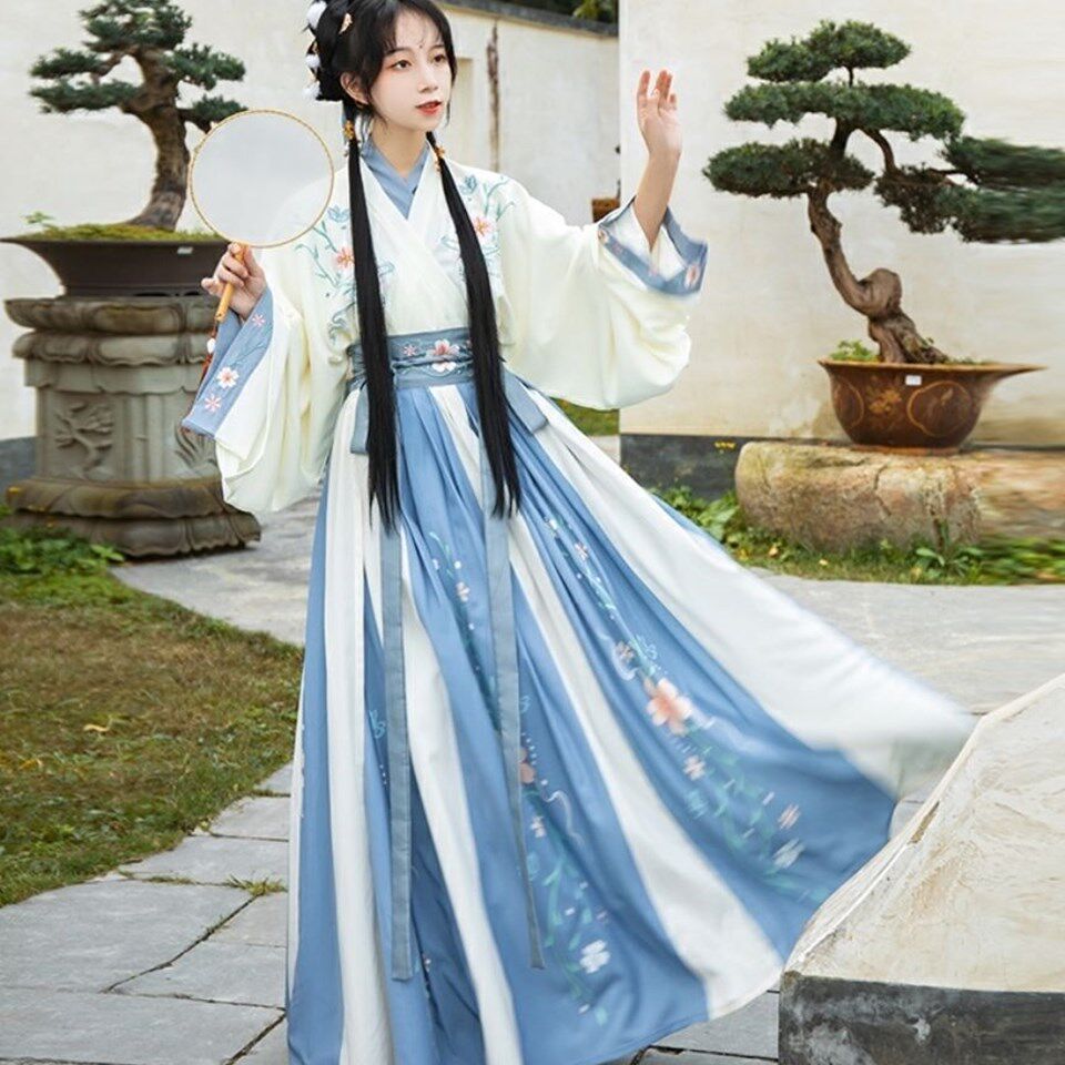 A complete set of cheap Hanfu (Qidu) female fairy-style Jin-made waist-length collar sur skirt elegant and super fairy ancient costume