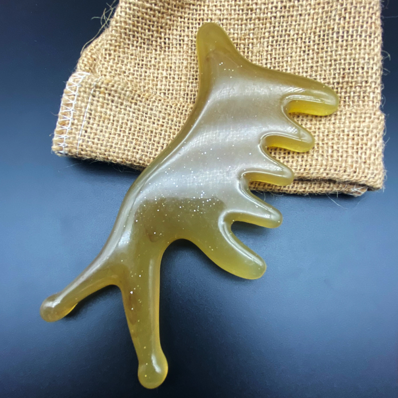 Personal care of corner of scalp scalp of scalp scalp of scalp of a man and woman