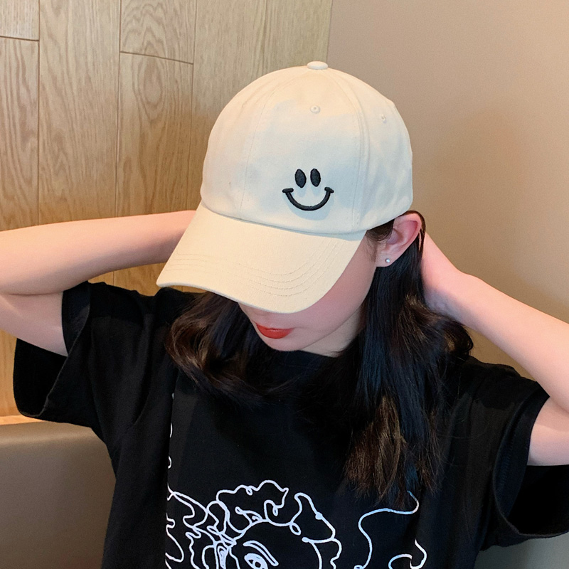 White Baseball Cap Duck Tongue Cap Petty Korean version ins Tide Cards 100 Hitch Student Expats Face Little Spring Autumn Day Tie Lady Soft Top