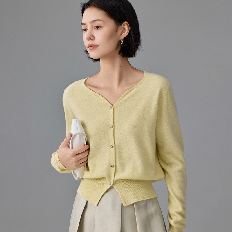 Autumn and Winter 100% Pure Cashmere Cardigan for Women, V-Neck Knitwear, Thin Style with Pearl Buttons, Stylish Sweater Coat