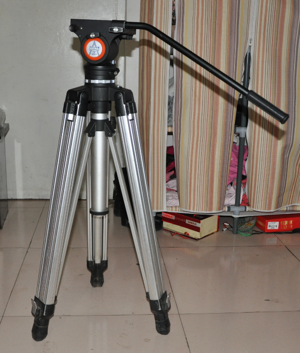 Trépied support appareil photo et caméra Heiwa Tripod