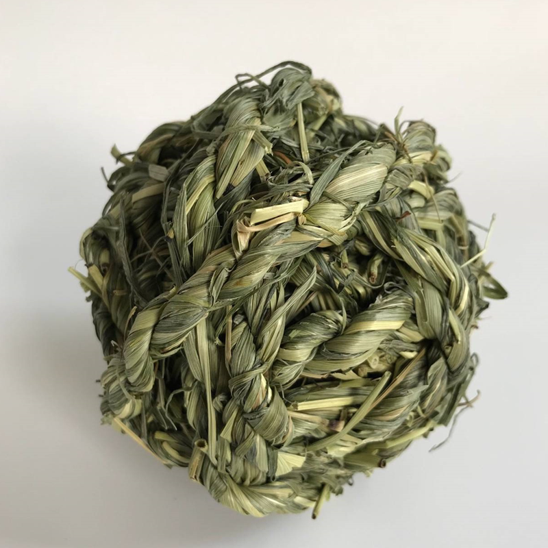 Hand woven rabbit grindrover woven straw balling grass chicron chic dragon cat Dutch pig guinea pig with zero food toy grass balls