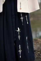 (Jin Se · dream) Tibetan blue embroidered butterfly Hanfu waist-length skirt thin woolen autumn and winter customization