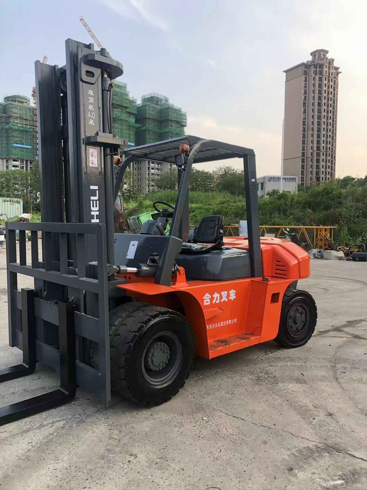 Used  7-ton forklift, seven-ton forklift, with lifting height of four meters