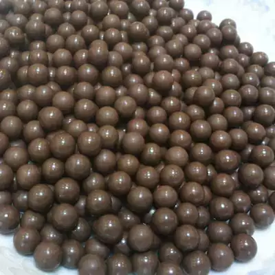 Slingshot special mud pellets