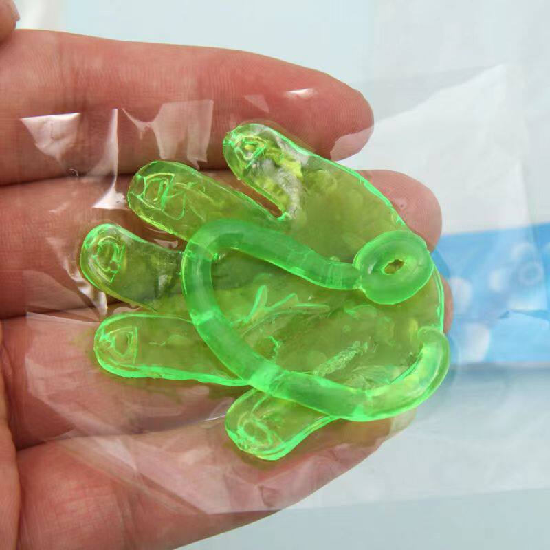 The sticky artifact is viscous ball cicada sticks to the rod scalable catch and grasp the tool stick to small palm.