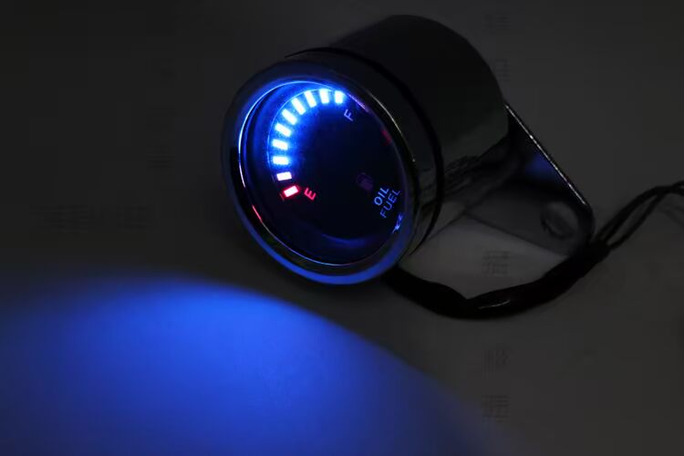 Đích thực xe máy cụ sửa đổi phụ kiện LED hiển thị điện tử đo dầu vỏ sắt dải sáng đo dầu đồng hồ tốc độ xe máy