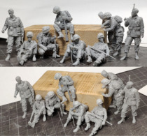 1 35 US 101 Airborne Division Resin Soldiers (9 persons group)