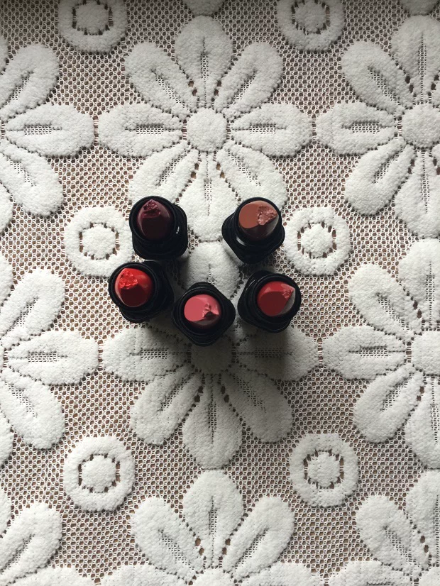 Набор губных помад KIKO, ColourPop, ELF и др. — разные оттенки, микс мини/полного размера, 1–3 г