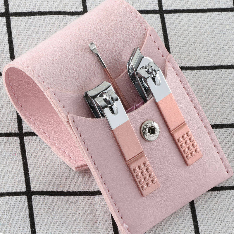 Ear spoons nail clippers Three sets of girls cute carry-on and portable multifunctional gift ideas dig ear spoons