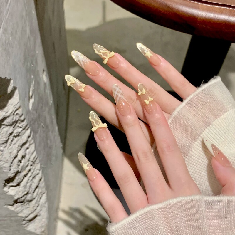 Handmade Nails with a Chic Creamy Yellow Bow, Cat-Eye Diamond Pattern, Pure and Dazzling Sparkle, ins High-End Feel, Brightening Nail Art
