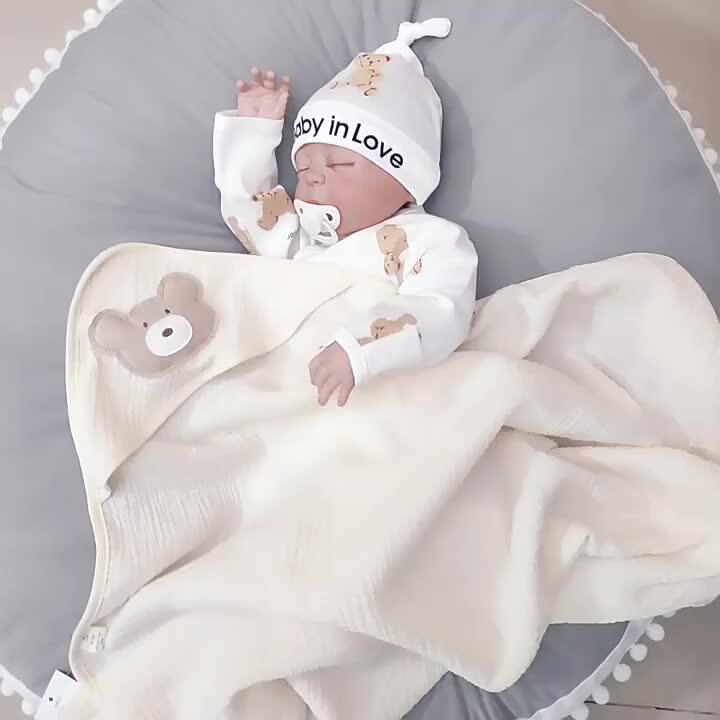 Toalla De Baño Para Bebé,Poncho Waffle De 90x90cm,Capucha De Lana,Manta, Toalla Con Capucha Para Recién Nacido,Invierno - Buy 100% Algodón Bordado Diseño Bebé Zapatos Como Un Regalo,100% Poliéster Acogedor Ultra-cálido