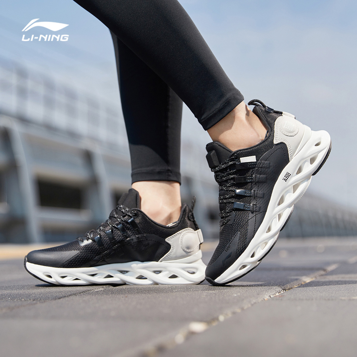 Li Ning couples with the same style of running shoes women's shoes Li Ning arc shock-absorbing lightweight rebound water-repellent trend mid-top sneakers