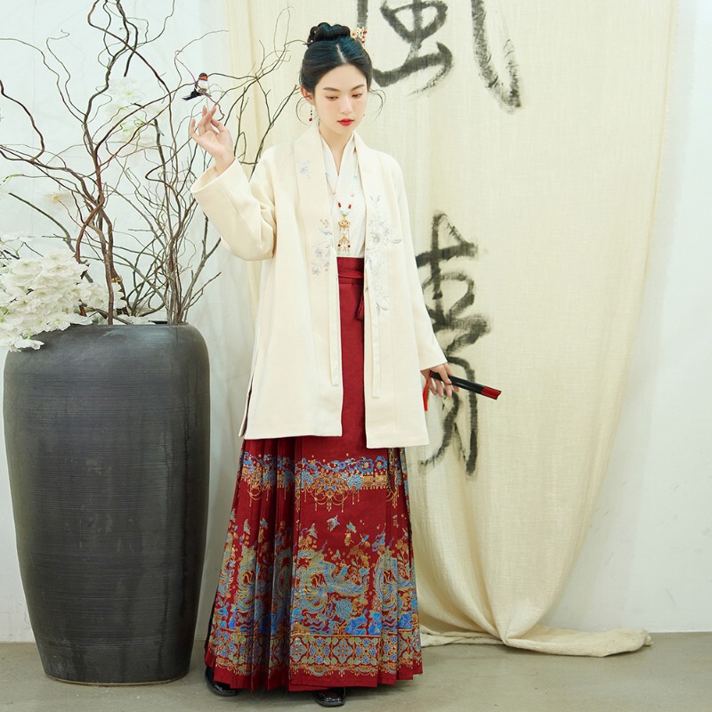 Mamian Skirt New Chinese-Style Embroidered Cardigan, Traditional Chinese Outerwear, Tang-Style Improved Hanfu Top for Autumn