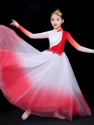 Свет процветает в современном открывающем танцах женской марлевой юбки