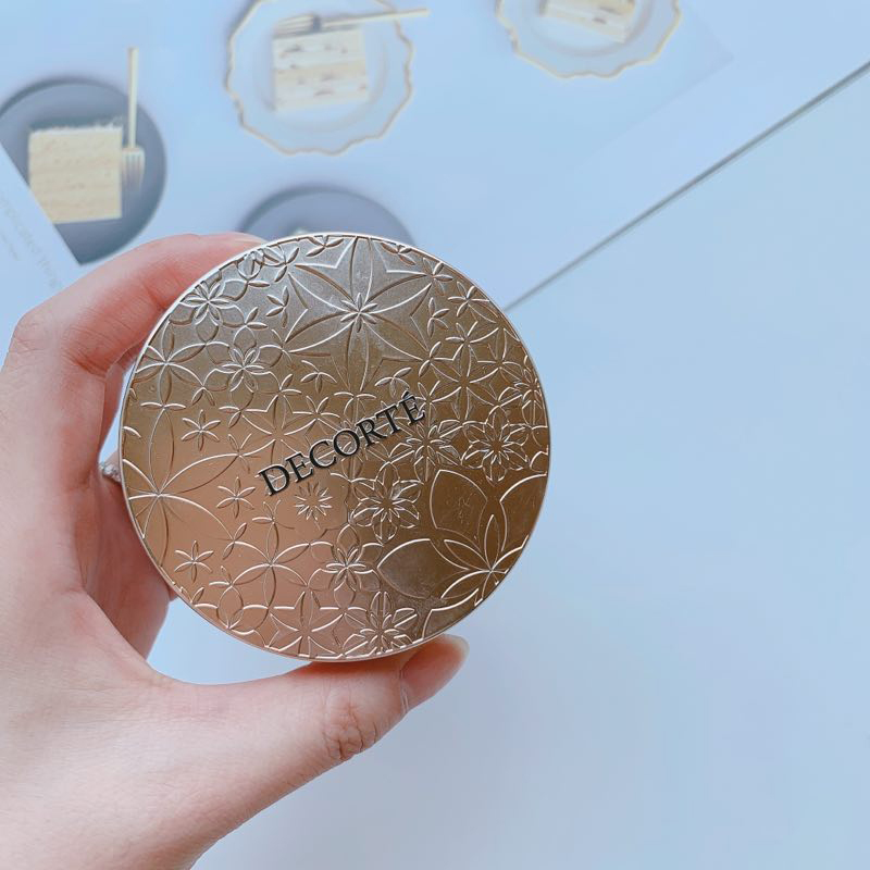 The new version of Decorte Decker AQMW Dancing Butterfly Velvet Mending and Makeup Powder 20g