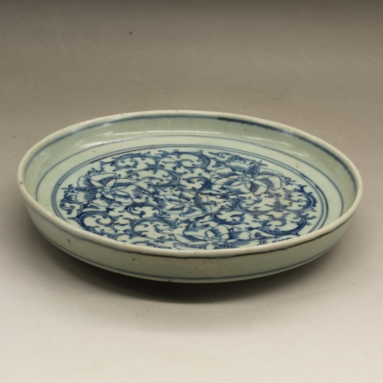 Qingguang Xumin Kiln Green Flower Tangle Branches Lotus Tea Tray Ancient Play Porcelain Antique Antique Pendulum Collection Collection collection