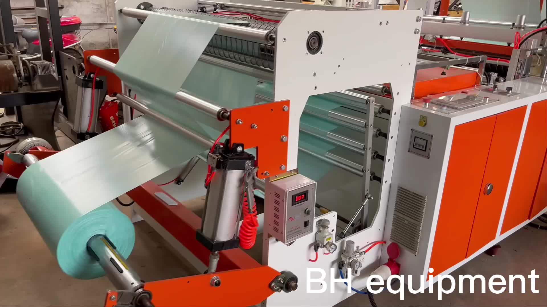 Polythene Plastic Garbage Bag On Roll Production Line Heavy Duty Trash Bag Packing Machine For