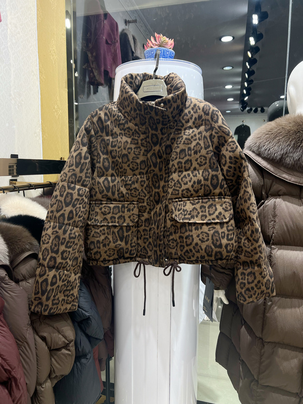 Fashionable Korean-Style Casual Warm White Duck down Jacket, Leopard Print Short 90% down Jacket, Same Style as in the Mall