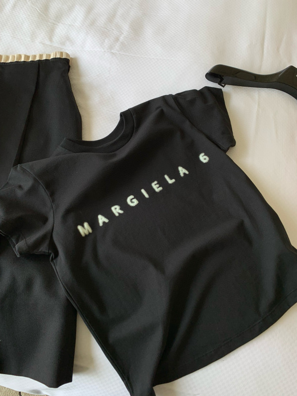 Misaaa Summer Fashion Item Margiela Blurred Pixel 3D Logo Short-Sleeve Regular Shoulder Black Tee