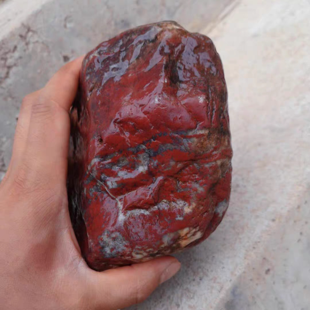 洛南産天然赤鶏血翡翠原石、黄鶏血翡翠装飾品、精巧な希少石、家の装飾、収集品。