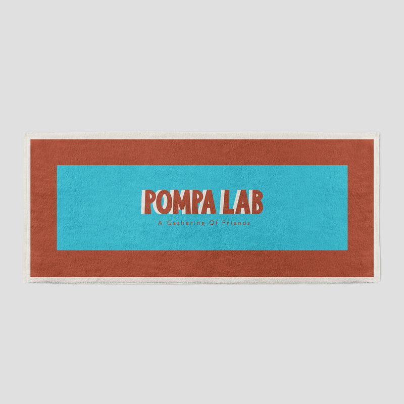 Pompalab American Retro Style Sports Towel, Red and Blue Cp, Contrasting Colors, Versatile, Soft, Sweat-Absorbent and Lint-Free Pompalab American Retro Style Sports Towel, Red and Blue Cp, Contrasting Colors, Versatile, Soft, Sweat-Absorbent and Lint-Free