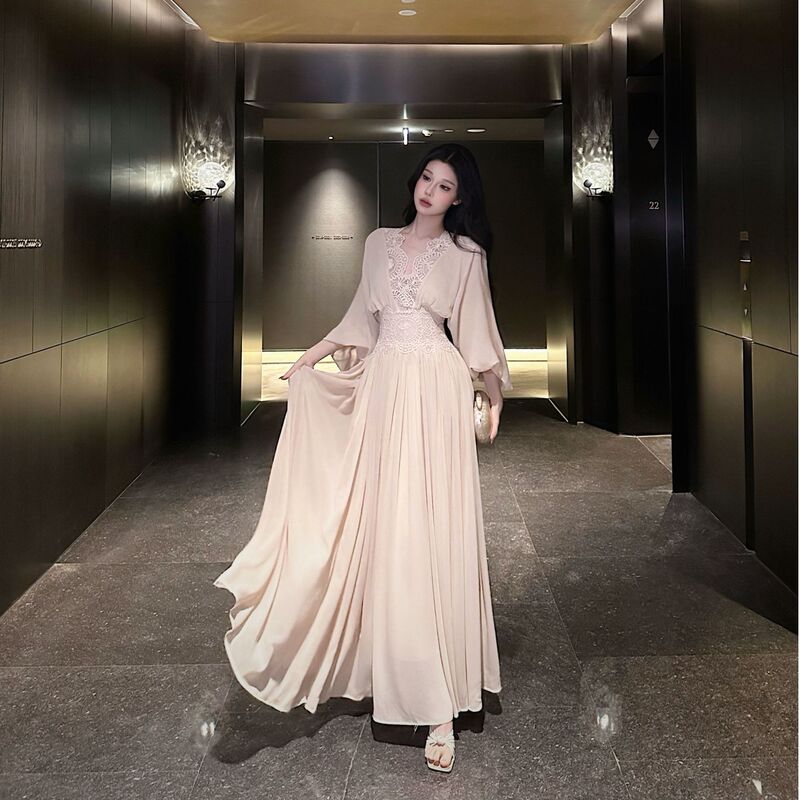 Liora Gentle 37 Degrees French Style Waist-Slimming Lace Embroidered Long Dress 27037 Liora Gentle 37 Degrees French Style Waist-Slimming Lace Embroidered Long Dress 27037