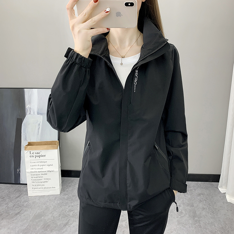 2025 Outdoor Jacket for Men, Windproof and Waterproof Mountaineering Jacket for Women, Three-In-One Detachable Autumn and Winter Warm Jacket for Men