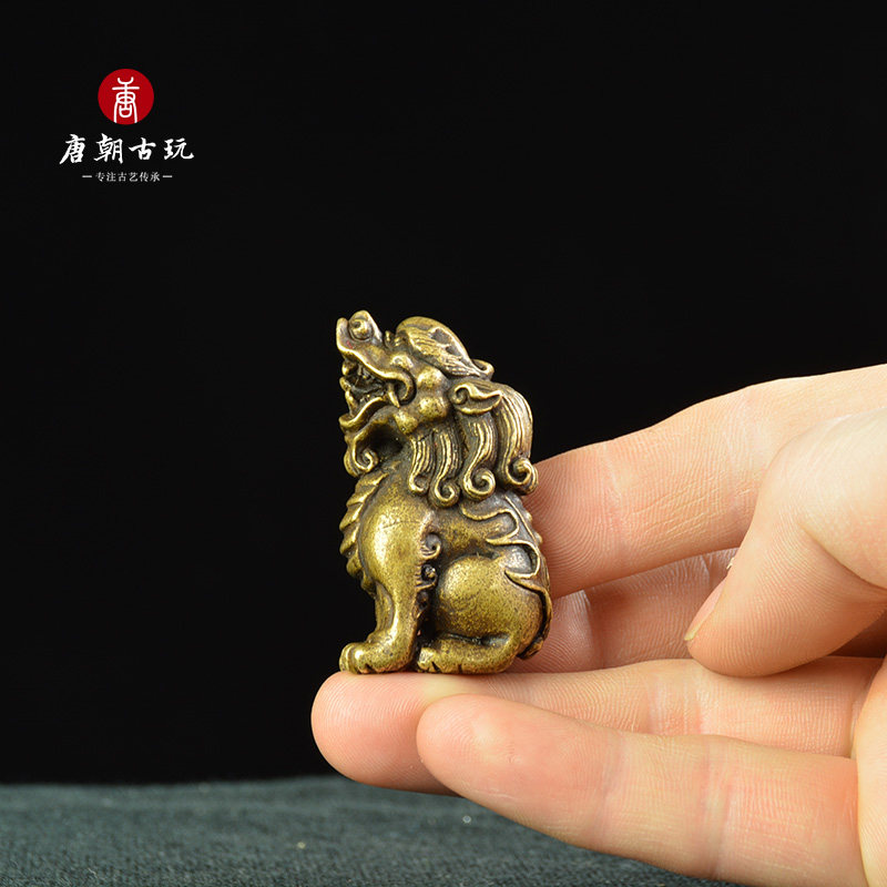 Antique antique bronze rui shou suan ni copper decorations ba wan jian solid copper handed down from generation to generation old wrapped slurry collection small bronze