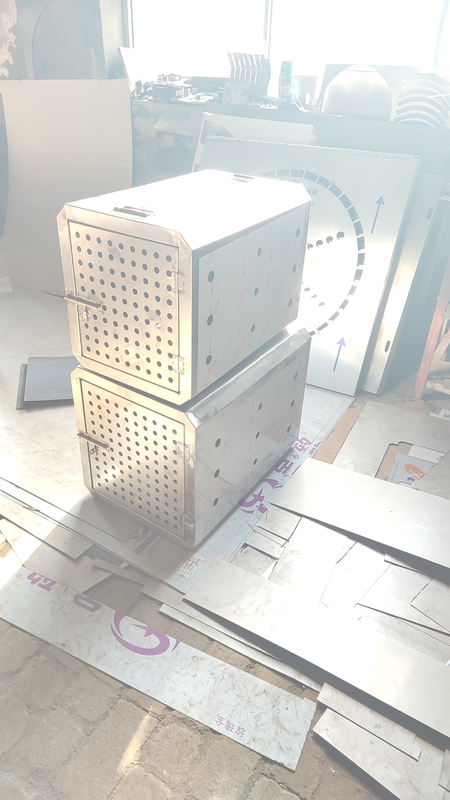 Stainless Steel Airline Crate, Car-Mounted Airline Cage, Dog Travel Car Box Stainless Steel Airline Crate, Car-Mounted Airline Cage, Dog Travel Car Box