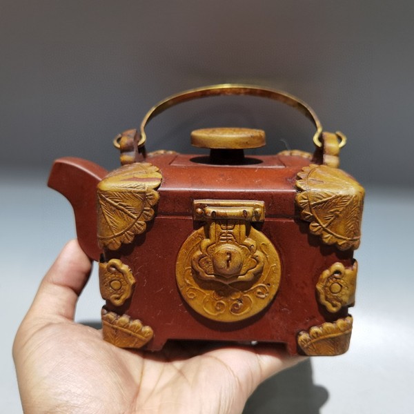 Yixing Purple Clay Teapot Water Kettle Celebrity Masterpiece Kung Fu Tea Set Tea Table Decoration Lifting Handle Treasure Chest Wufu Pot