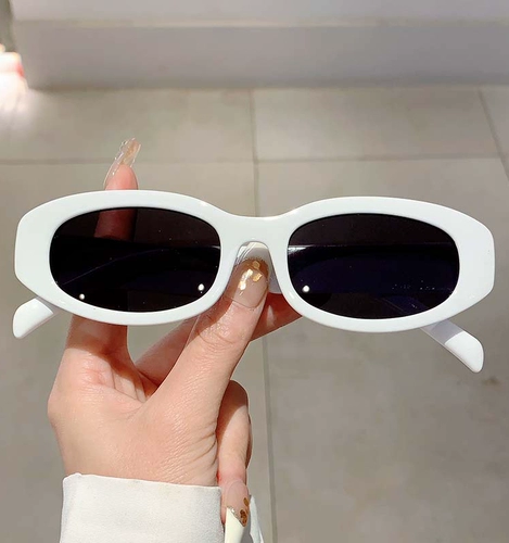 Модные многоцветные классические солнцезащитные очки для отдыха на солнечной энергии