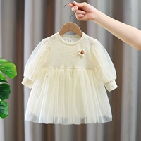 Бежевые блестки для ногтей в форме цветка