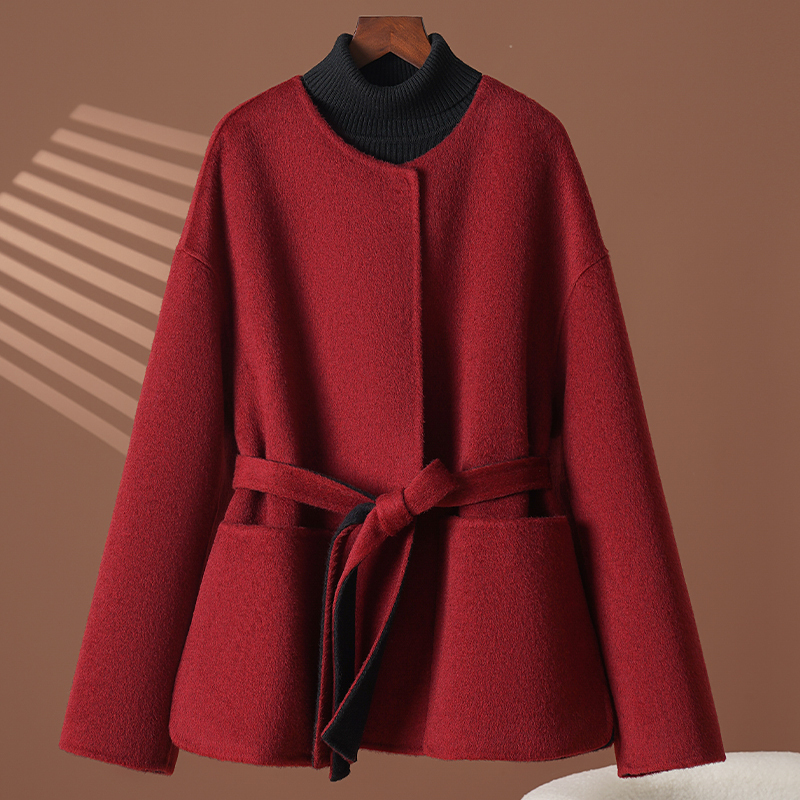 Red Double-Sided Cashmere Coat for Women, Short Style, 2026 New Model, Petite, Elegant, Round Neck Woolen Coat with a High-End Feel