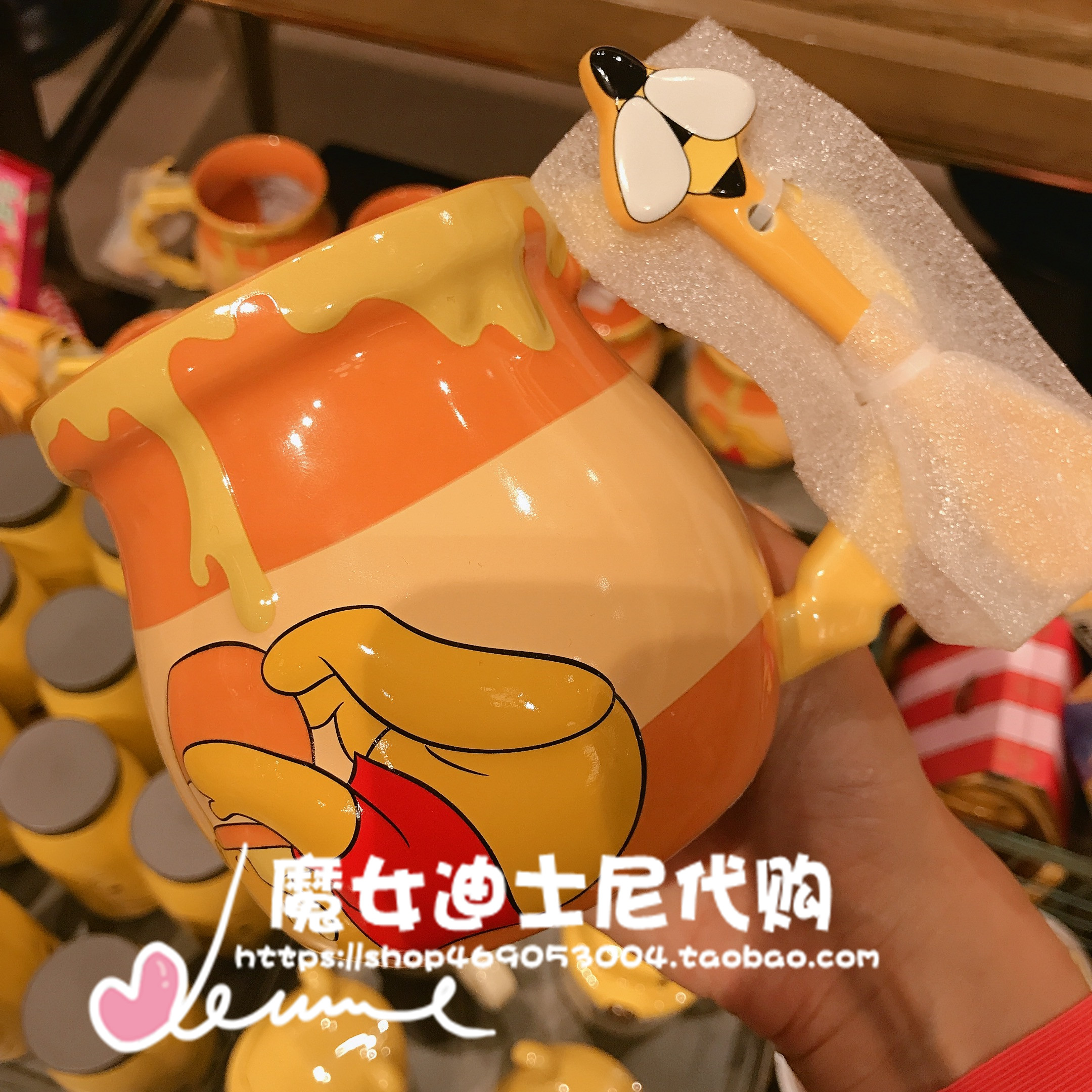 Orange & Winnie Honey Jar 119Shanghai Disneyland Domestic purchasing agent Mickey Minnie Mug Donald Duck Big mouth ceramics Mark cup Water cup just