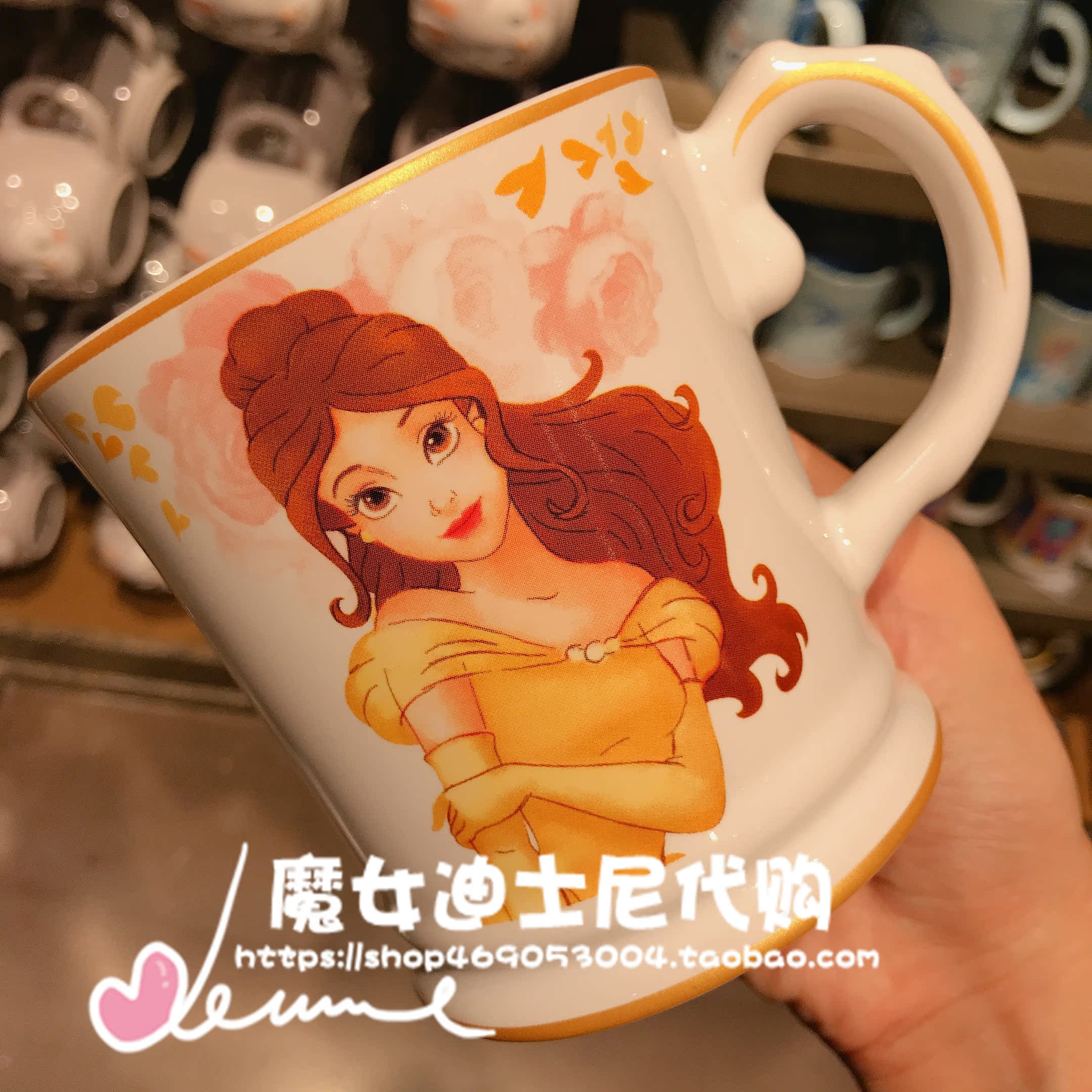 Ginger & 68Shanghai Disneyland Domestic purchasing agent Mickey Minnie Mug Donald Duck Big mouth ceramics Mark cup Water cup just