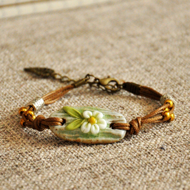 Sáng tạo retro trinkets thủ công nhào nặn nhỏ hoa vòng tay nữ mô hình DIY bện dây đơn giản và hào phóng điều chỉnh vòng tay nữ vàng 18k