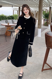 现货法式小香风丝绒套装裙女2025年新款蝴蝶结短外套半身裙两件套图片