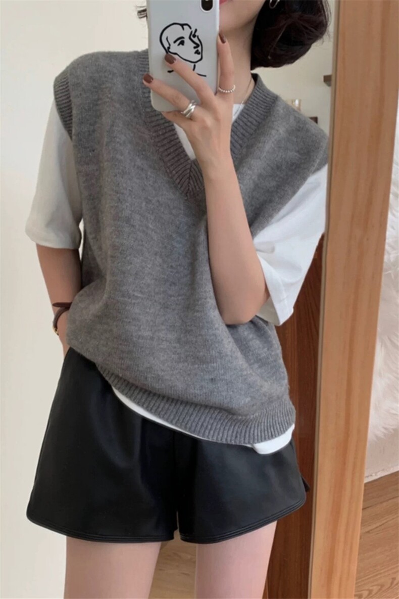 V领针织马甲女宽松秋冬新款灰色羊毛马夹背心毛衣小坎肩外搭,女装马甲,唯若美羊绒