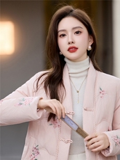 时尚立领绣花羽绒服女2025冬季新中式宽松洋气短款90白鸭绒外套，女装羽绒服，伊航服饰