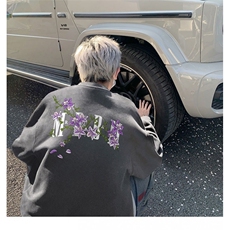 深灰色