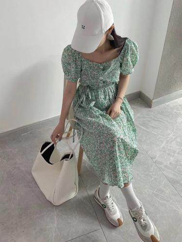 2021连衣裙小碎花，女装连衣裙，密斯倩