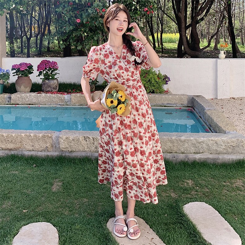 法式多巴胺短袖碎花连衣裙女夏季2025新款小个子减龄收腰显白长裙,女装连衣裙,灵力轩