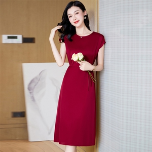 杭州真丝连衣裙女2025夏季新款气质女神范品牌红色桑蚕丝纯色裙子图片