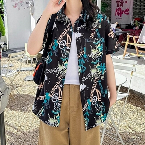 夏季薄款休闲短袖衬衫女ins痞帅潮牌港风日系宽松潮流半袖上衣服图片