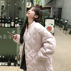 粉红色