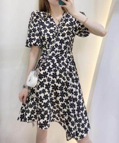 夏季新款不规则连衣裙，女装连衣裙，米社